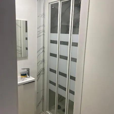 Apartamento Independiente En Con Piscina