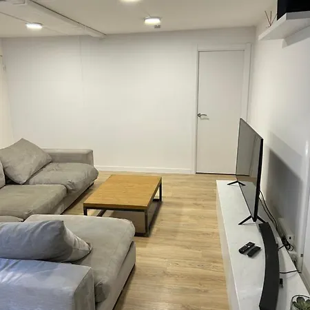 Apartamento Independiente En Con Piscina Séjour chez l'habitant