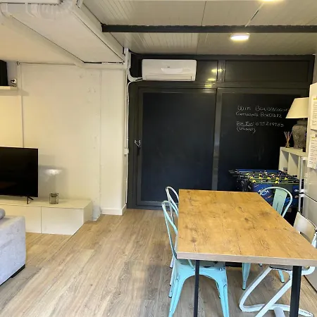 Apartamento Independiente En Con Piscina Séjour chez l'habitant