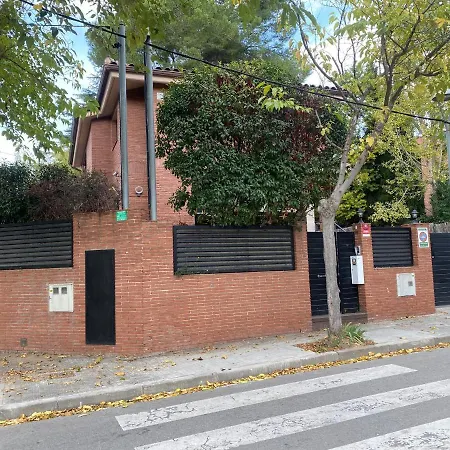 Apartamento Independiente En Con Piscina * Sant Cugat del Vallès