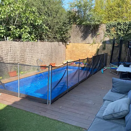 Apartamento Independiente En Con Piscina Séjour chez l'habitant Sant Cugat del Vallès