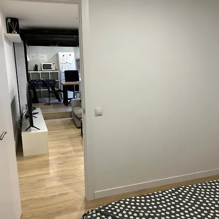 Apartamento Independiente En Con Piscina Homestay